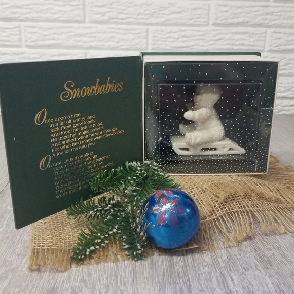 Snowbabies Sledding Figurine - Picture 3 of 7